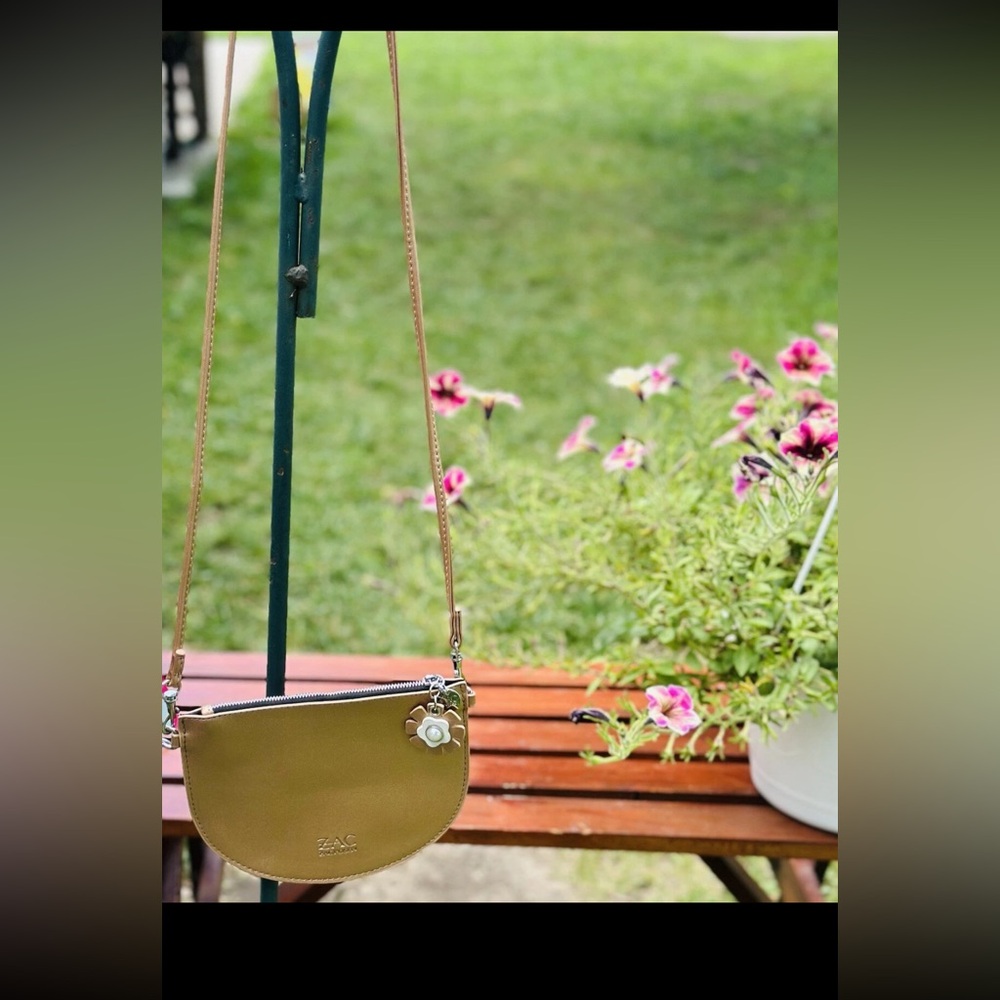 NWOT Zac Posen Rose Gold Leather Crossbody w/Removable Flower Charm Minimalist